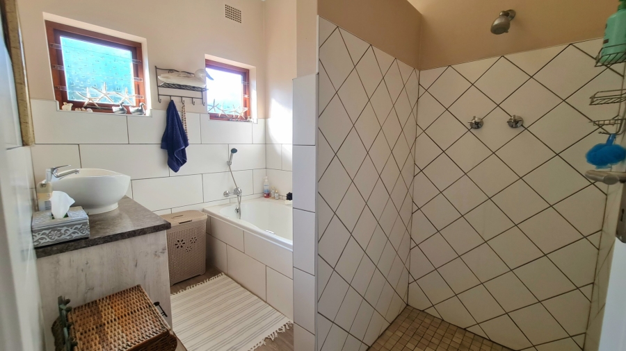3 Bedroom Property for Sale in Upper Robberg Western Cape